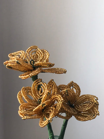 Beaded flowers (bronze gold 3)